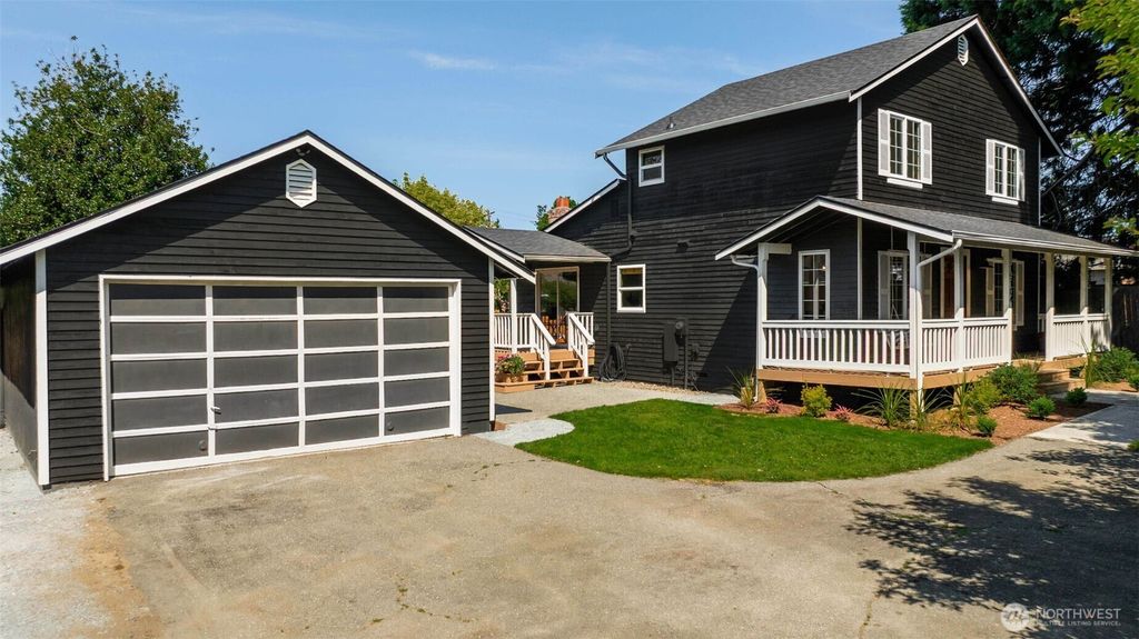 Photo of 15104 46th Place W, Lynnwood, WA 98087 (MLS # 2530427)