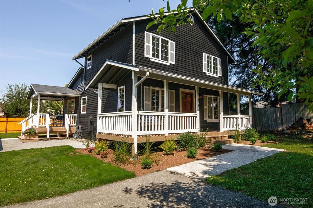 Photo of 15104 46th Place W, Lynnwood, WA 98087 (MLS # 2530427)