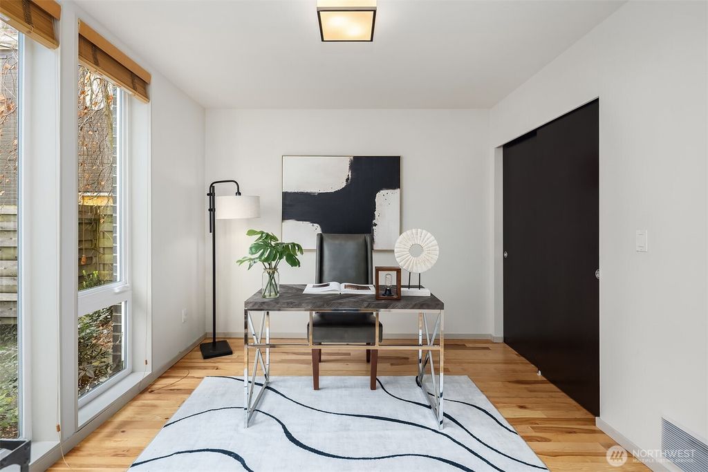 Photo of 1114 16th Avenue #A, Seattle, WA 98122 (MLS # 2481967)