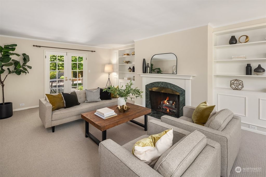 Photo of 5747 63rd Avenue NE, Seattle, WA 98105 (MLS # 2248788)