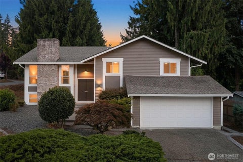 Photo of 4203 SW 328th Street, Federal Way, WA 98023 (MLS # 2582890)