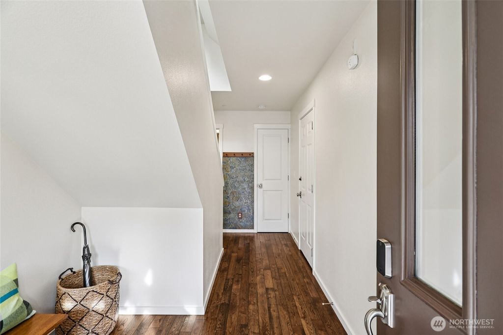 Photo of 2122 NW Boulder Way Drive, Issaquah, WA 98027 (MLS # 2478460)