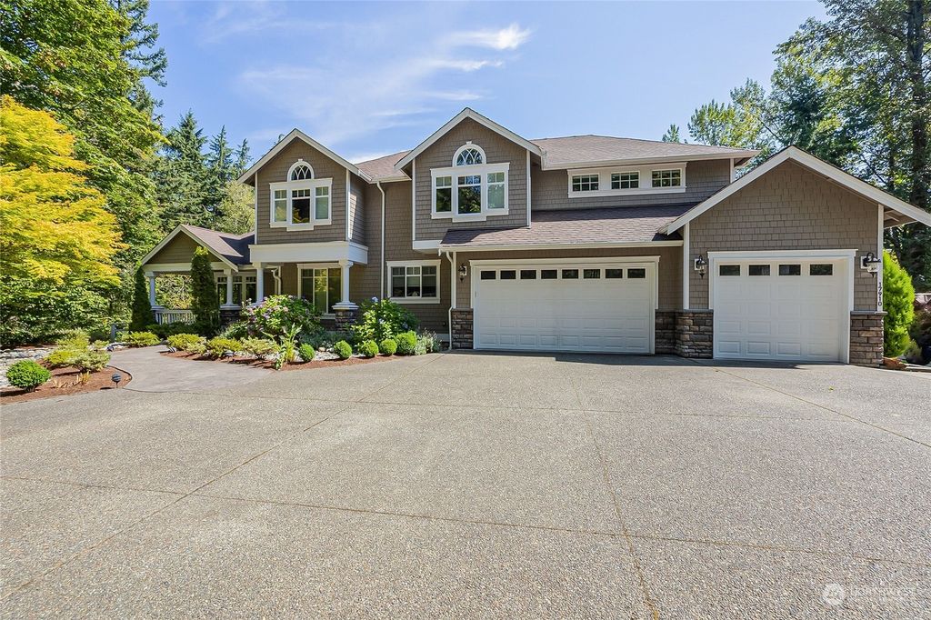 Photo of 17910 SE 224th Street, Kent, WA 98042 (MLS # 2157105)