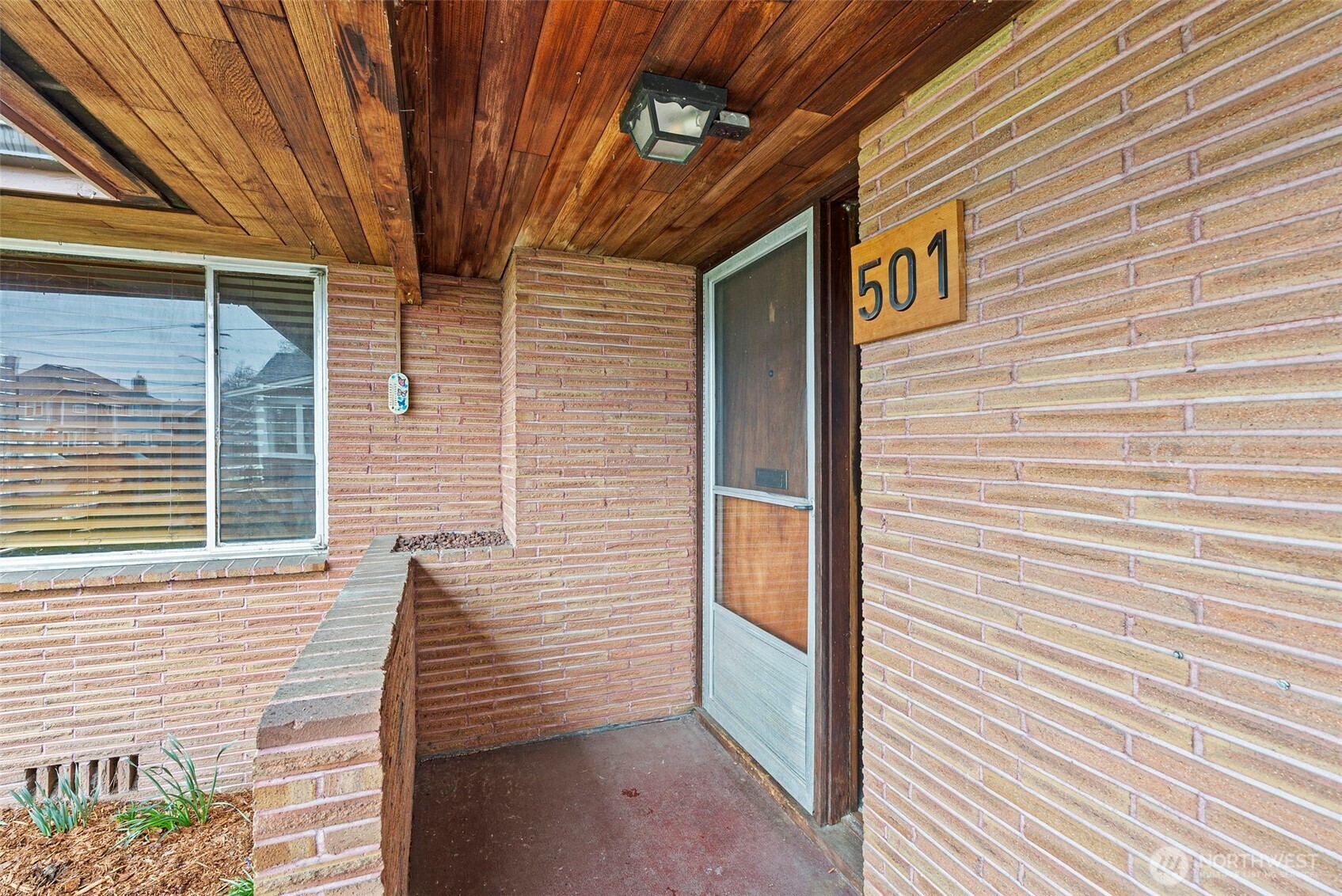 501 N Oak Street