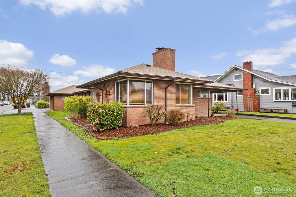 Photo of 501 N Oak Street, Centralia, WA 98531 (MLS # 2499461)