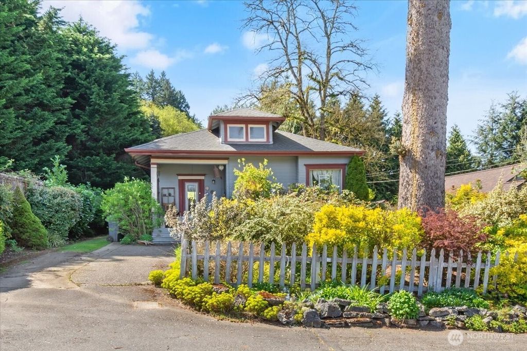 Photo of 17505 Eason Avenue, Bothell, WA 98011 (MLS # 2330307)