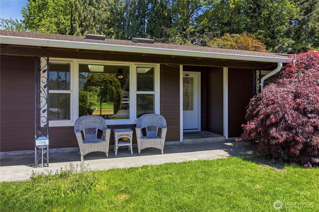 Photo of 21306 109th Avenue SE, Kent, WA 98031 (MLS # 2506104)