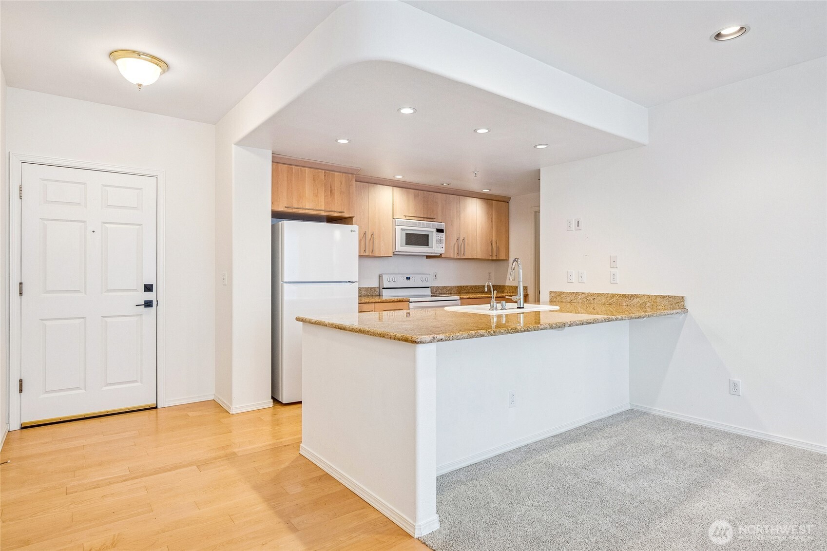 3221 SW Avalon Way 313
