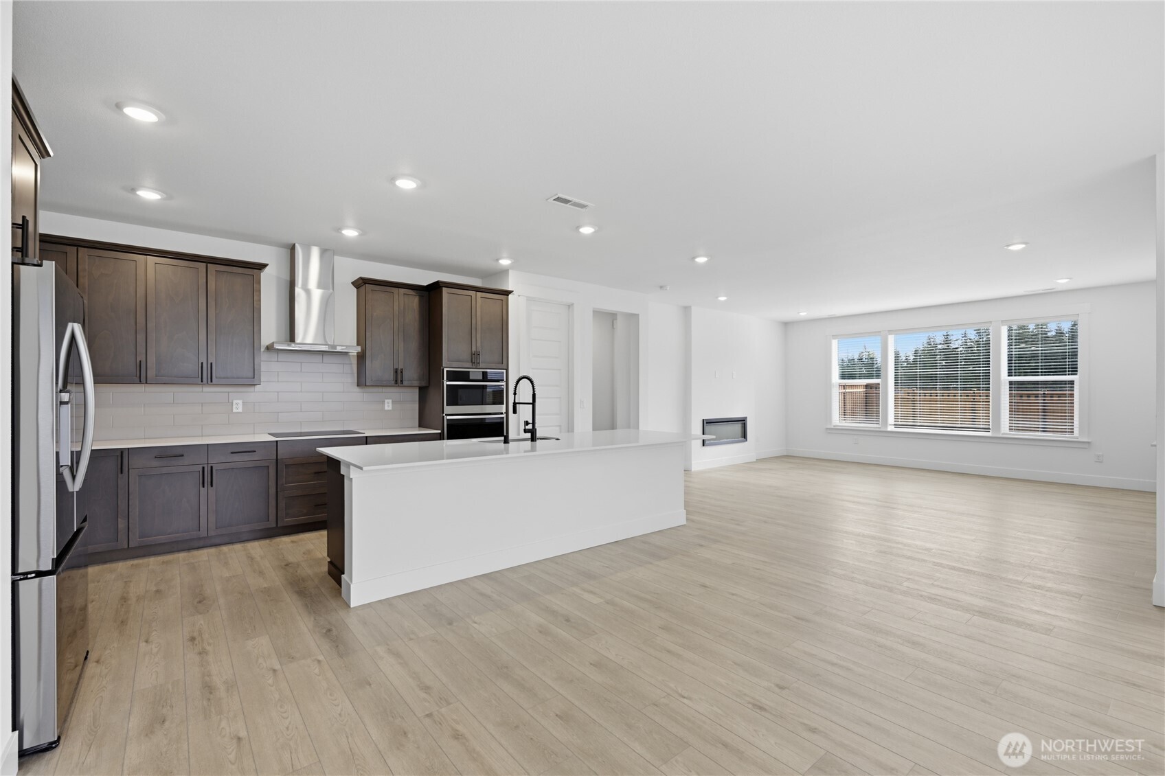 20431 Myrtle Place E