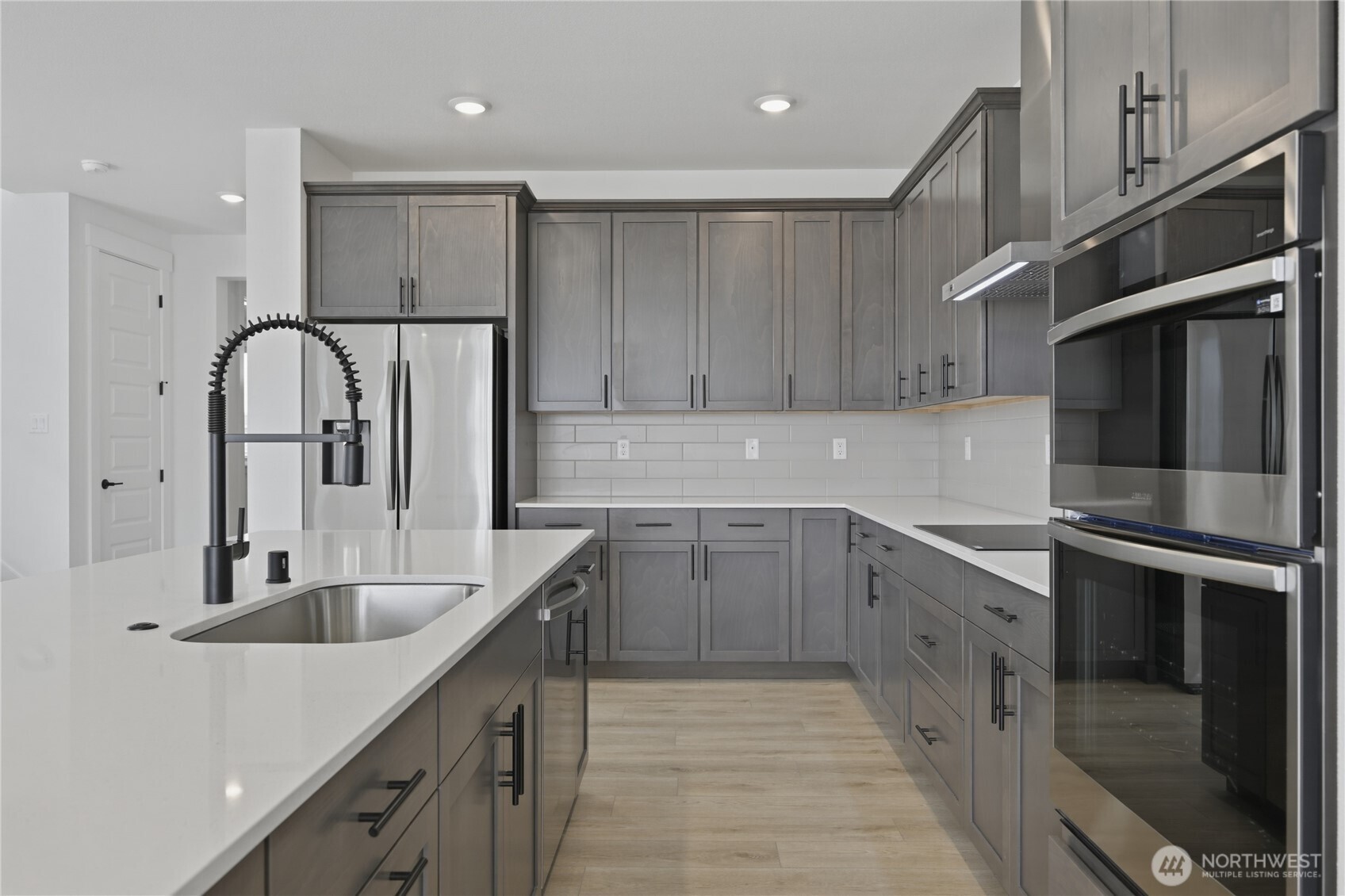 20431 Myrtle Place E