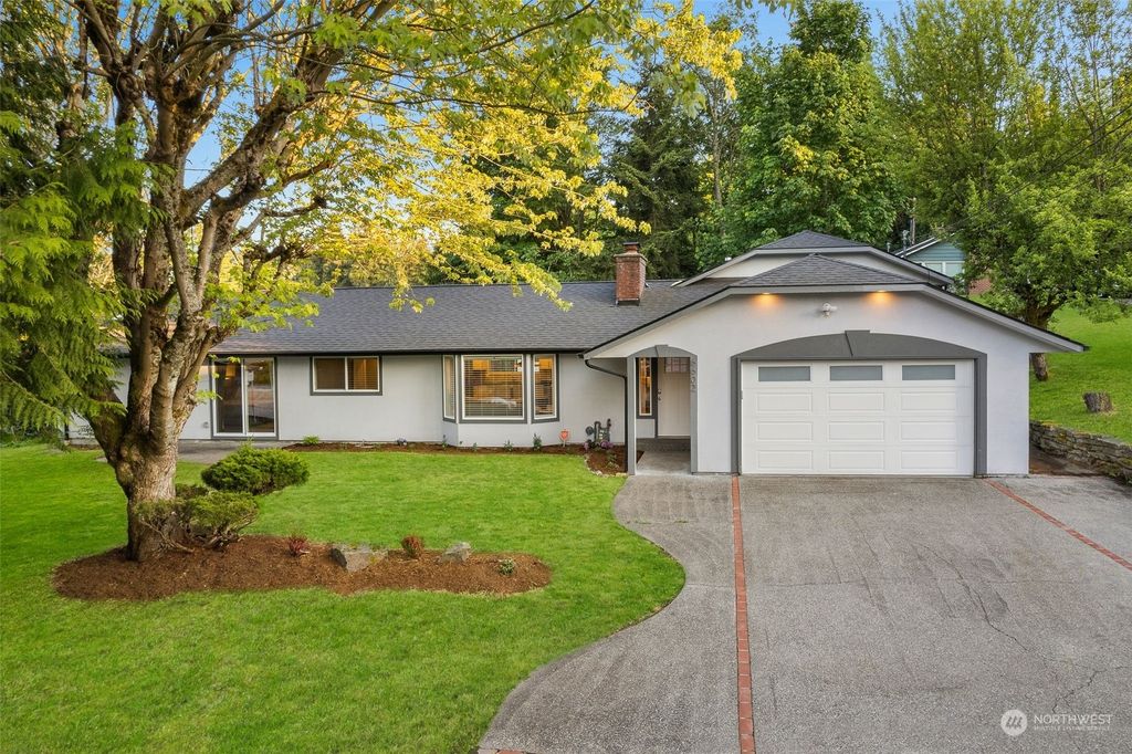 Photo of 6602 225th Place SW, Mountlake Terrace, WA 98043 (MLS # 2074167)