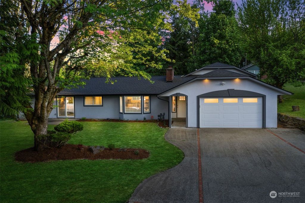 Photo of 6602 225th Place SW, Mountlake Terrace, WA 98043 (MLS # 2074167)
