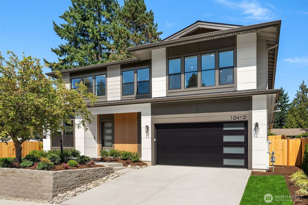 Photo of 10410 NE 142nd Street, Kirkland, WA 98034 (MLS # 2426157)