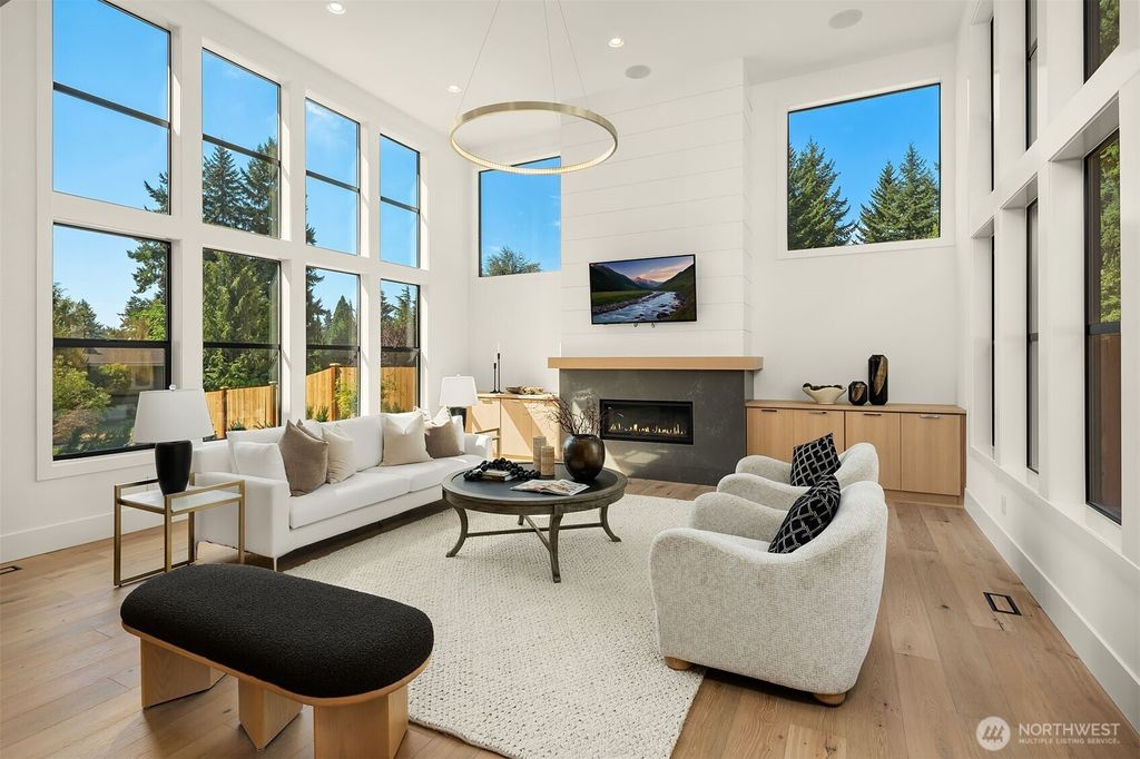 Photo of 10410 NE 142nd Street, Kirkland, WA 98034 (MLS # 2426157)