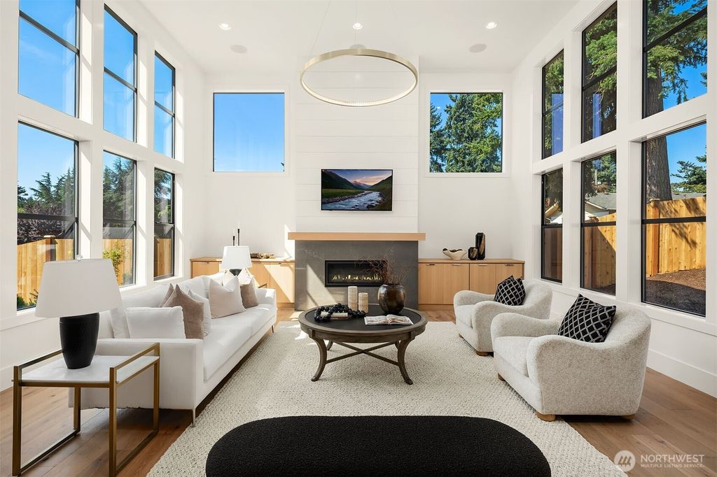 Photo of 10410 NE 142nd Street, Kirkland, WA 98034 (MLS # 2426157)