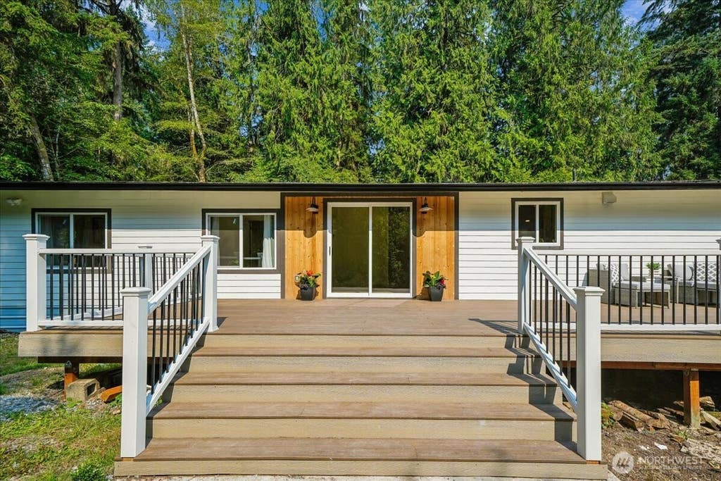 Photo of 10711 Edgewood Dr Anderson Island, Anderson Island, WA 98303 (MLS # 2566655)