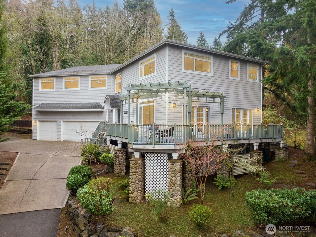 Photo of 12117 Clearview Drive, Edmonds, WA 98026 (MLS # 2458521)