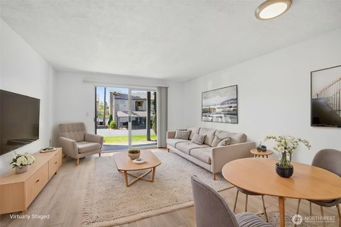 Photo of 31003 14th Avenue S #E2, Federal Way, WA 98003 (MLS # 2518317)