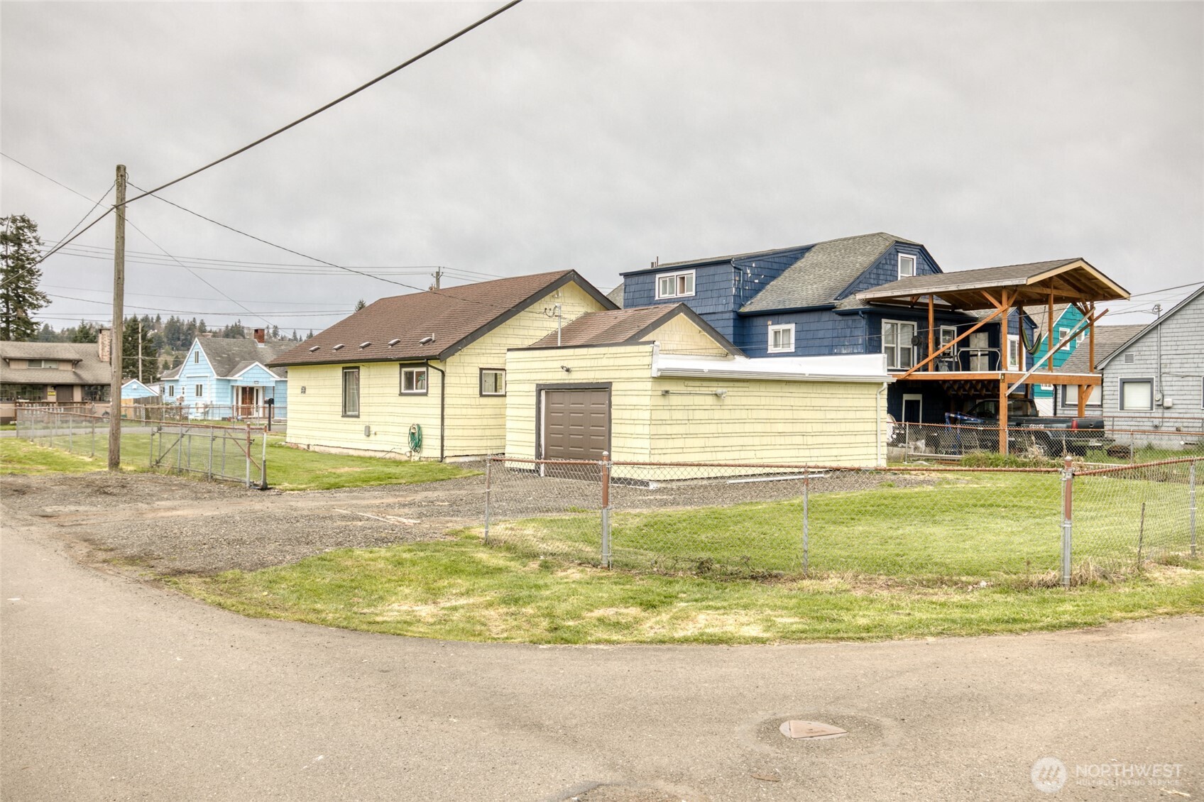 1319 W 2nd