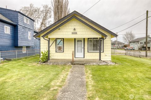 Photo of 1319 W 2nd St, Aberdeen, WA 98520 (MLS # 2497267)