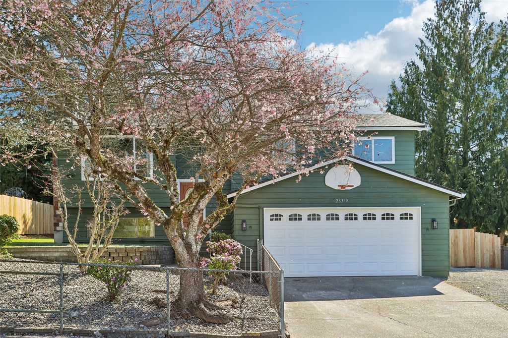 Photo of 26318 197th Place SE, Covington, WA 98042 (MLS # 2483018)
