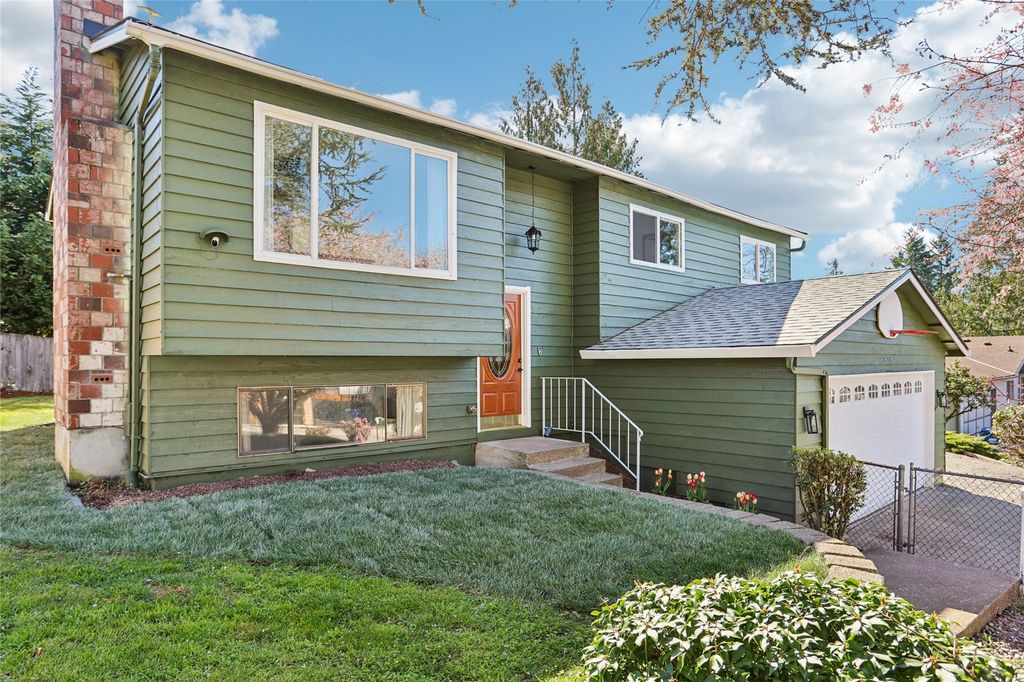 Photo of 26318 197th Place SE, Covington, WA 98042 (MLS # 2483018)