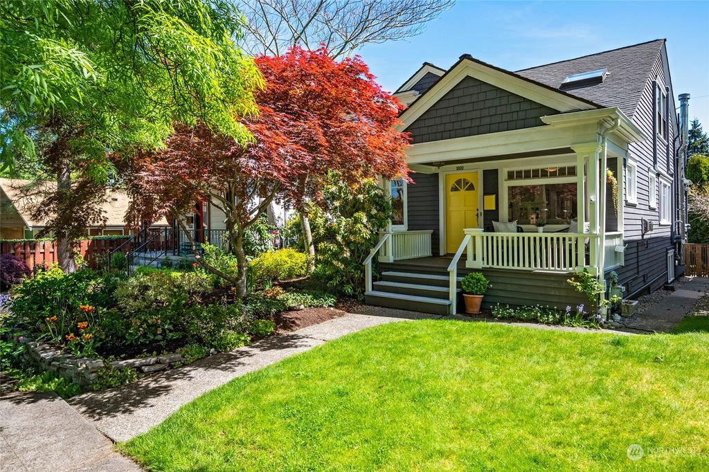 Photo of 1810 6th Avenue W, Seattle, WA 98119 (MLS # 2052178)
