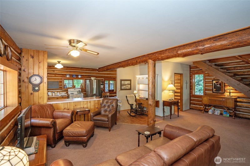 879 9th Ave
