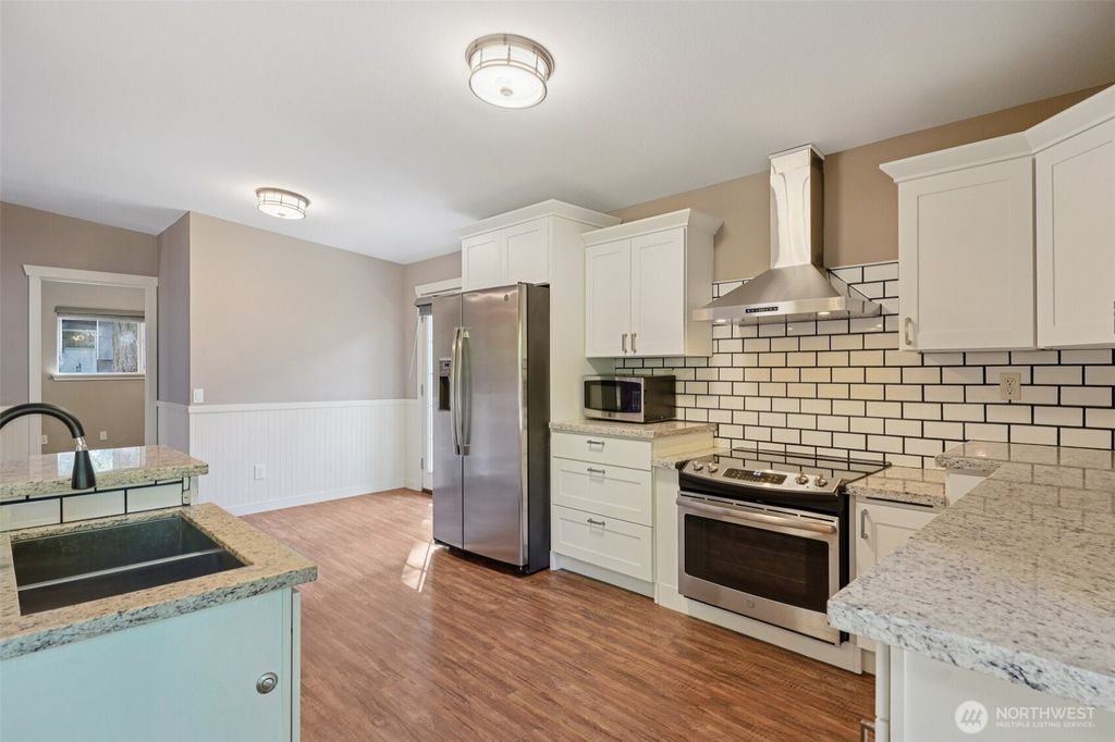 Photo of 9015 171st Avenue NE, Redmond, WA 98052 (MLS # 2434750)