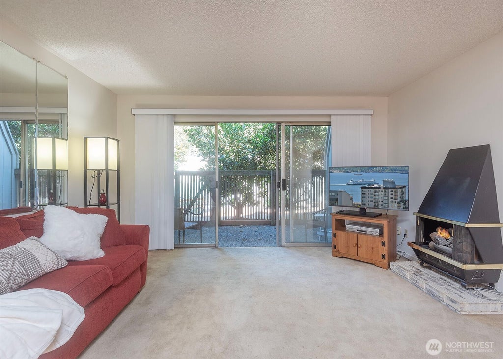 Photo of 4805 180th Street SW #F108, Lynnwood, WA 98037 (MLS # 2590816)
