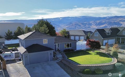 Photo of 2314 Prairie Drive, East Wenatchee, WA 98802 (MLS # 2376518)