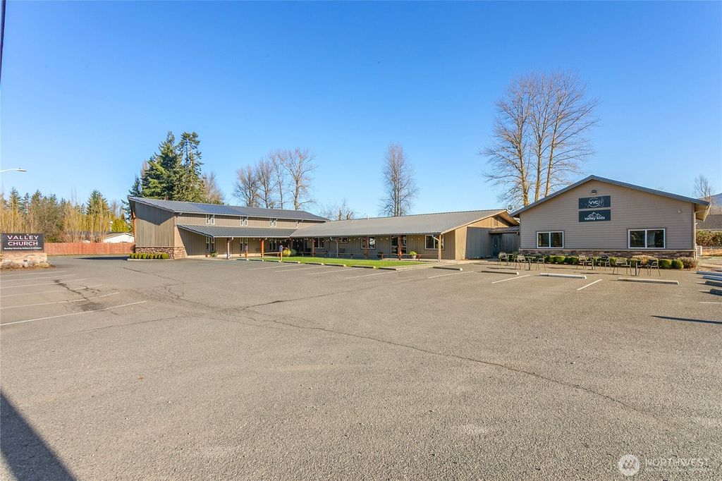 Photo of 904 Nooksack Avenue, Nooksack, WA 98276 (MLS # 2491019)