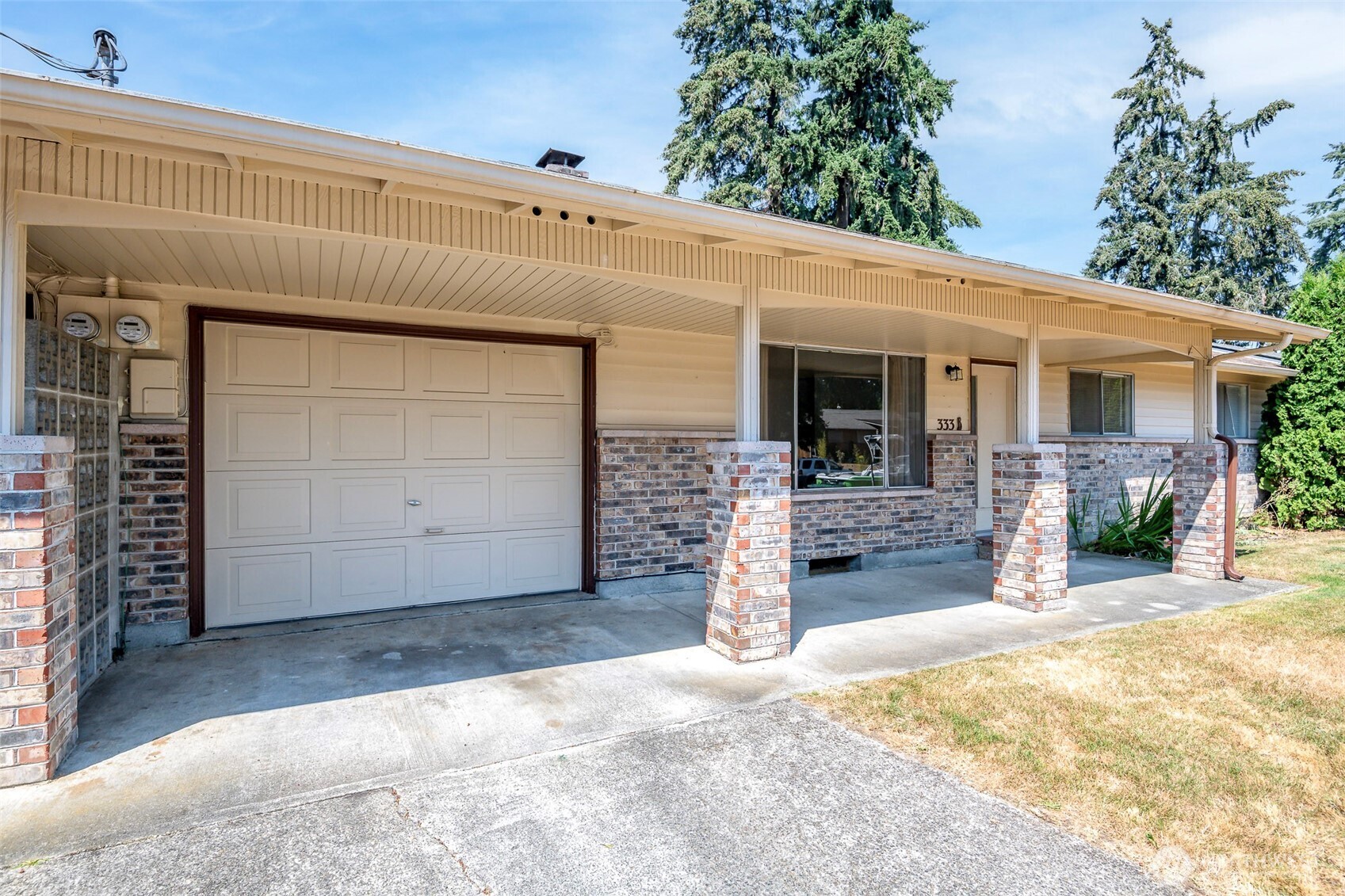 333 Choker Street SE A&B