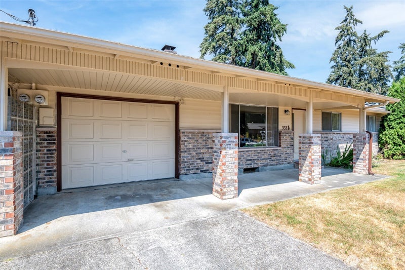 333 Choker Street SE A&B