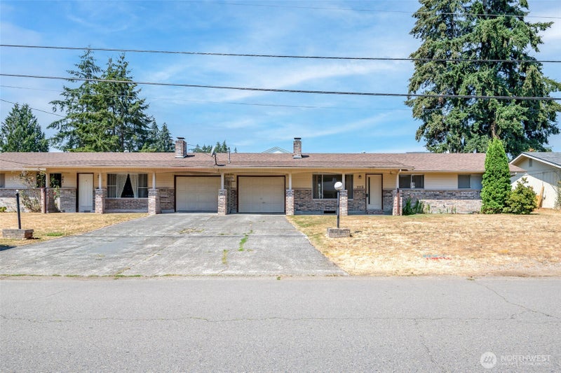333 Choker Street SE A&B