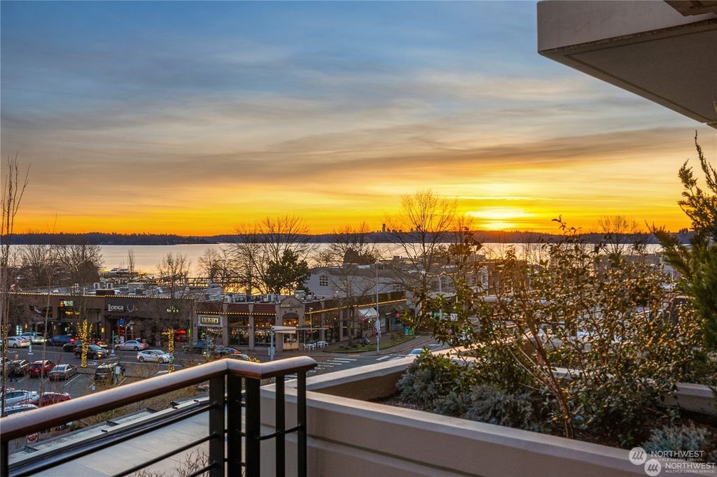 Photo of 129 3rd Avenue #504, Kirkland, WA 98033 (MLS # 2242538)