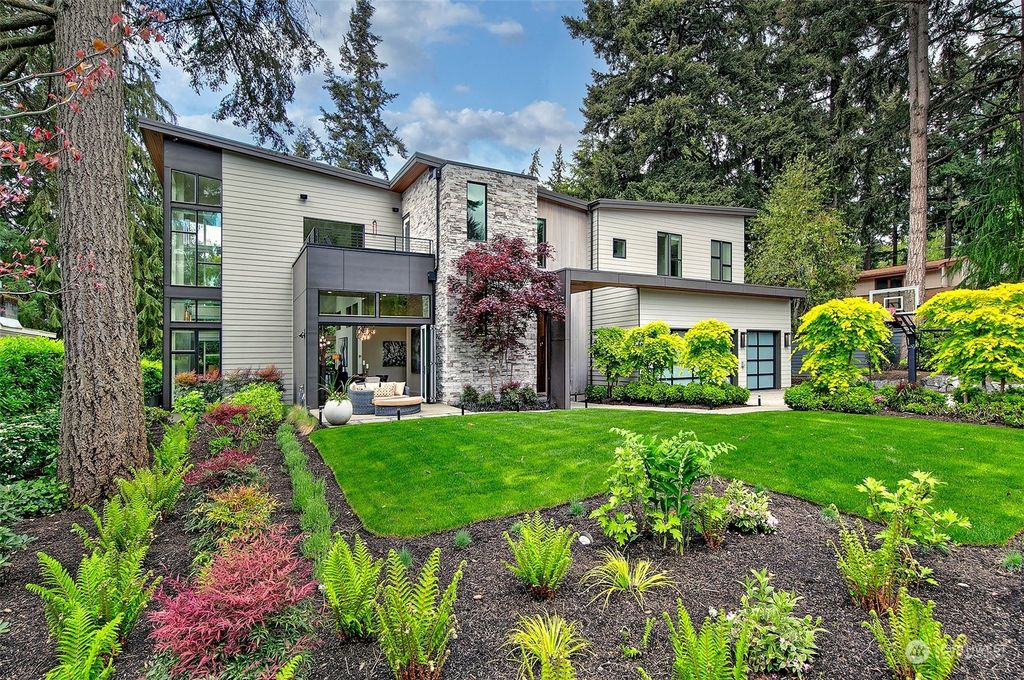 Photo of 3617 73rd Avenue SE, Mercer Island, WA 98040 (MLS # 2234552)