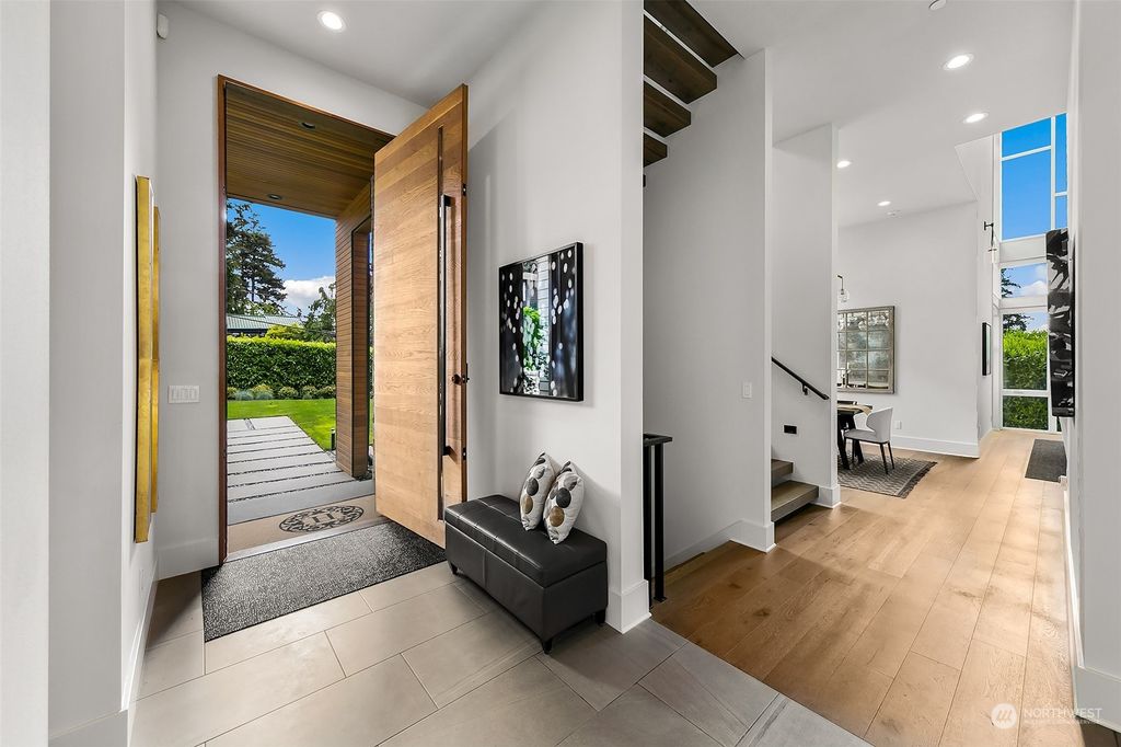 Photo of 3617 73rd Avenue SE, Mercer Island, WA 98040 (MLS # 2234552)