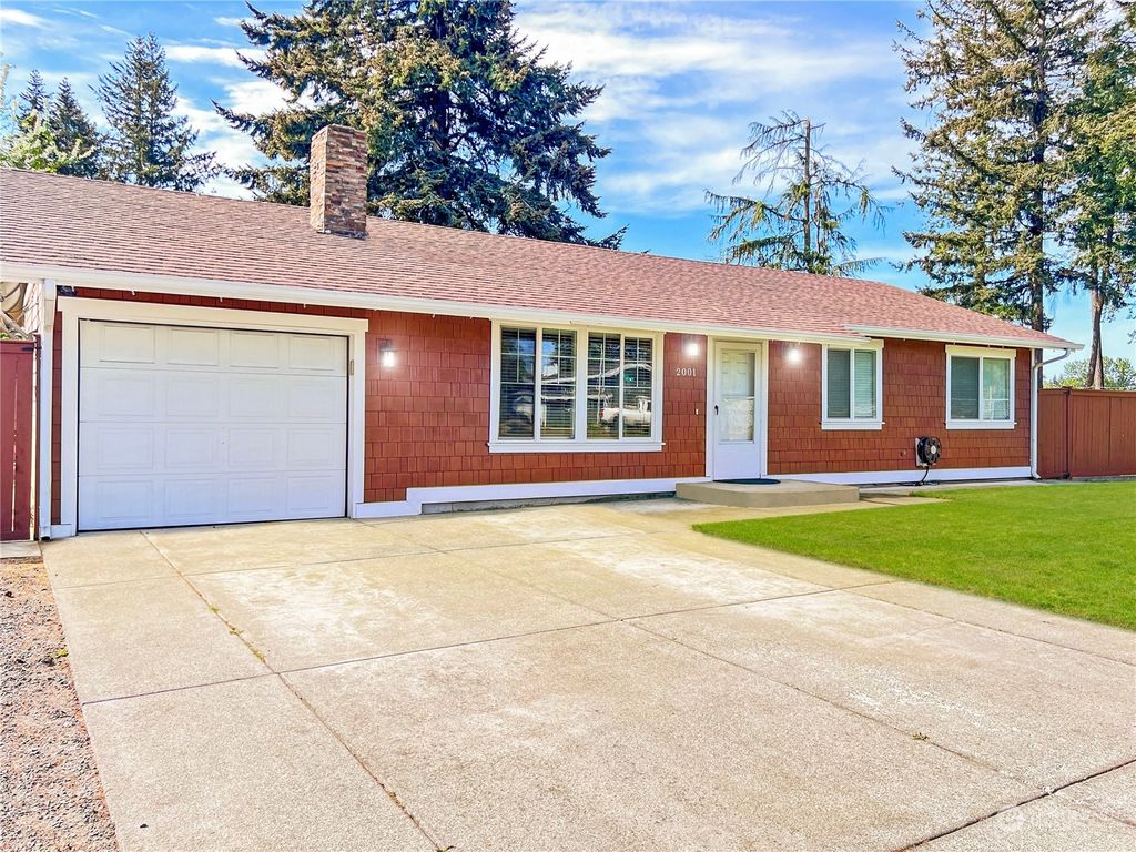 Photo of 2001 S 300th Street, Federal Way, WA 98003 (MLS # 2230192)
