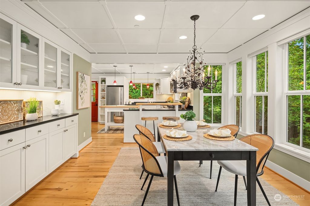 Photo of 13428 NE 111th Court, Redmond, WA 98052 (MLS # 2287150)