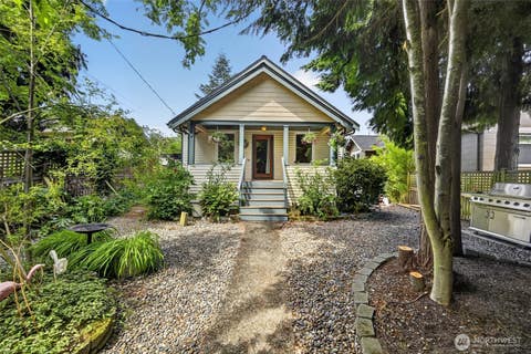 Photo of 8045 26th Avenue NW, Seattle, WA 98117 (MLS # 2539348)
