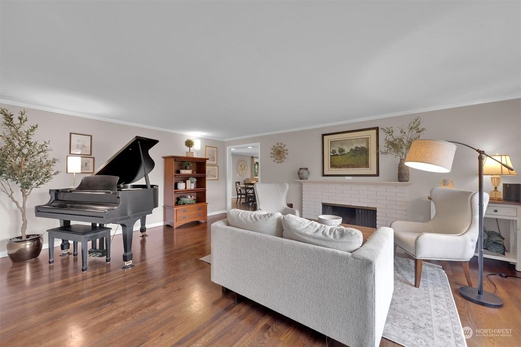 Photo of 14414 SE 9th Place, Bellevue, WA 98007 (MLS # 2322366)