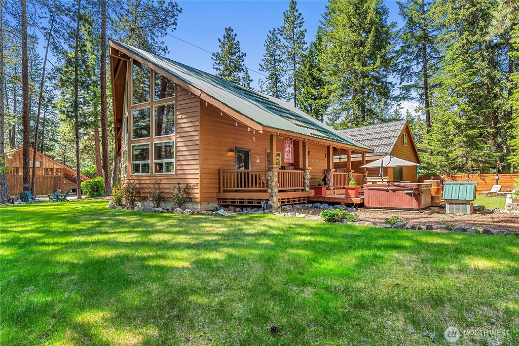 Photo of 18880 Pine Loop, Leavenworth, WA 98826 (MLS # 2471727)