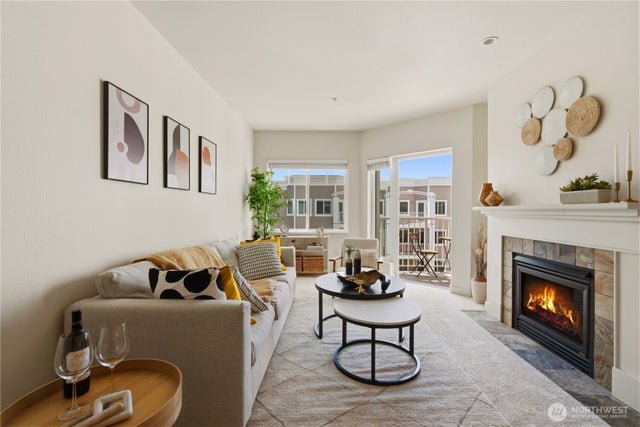 1545 NW 57th St 611 #611, Seattle