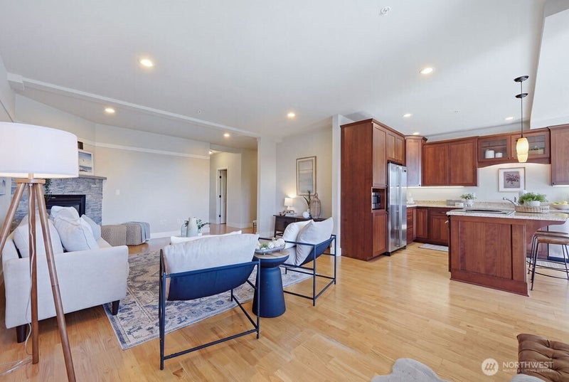 1215 Lawrence Street 202