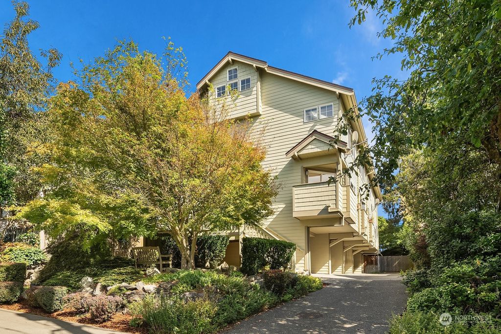 Photo of 4418 Corliss Avenue N #A, Seattle, WA 98103 (MLS # 2293134)