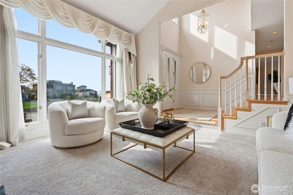 Photo of 2626 NW 204th Street, Shoreline, WA 98117 (MLS # 2461309)