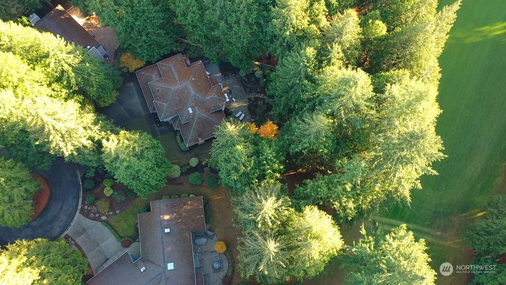 Photo of 21011 NE 33rd Place, Sammamish, WA 98074 (MLS # 2016606)