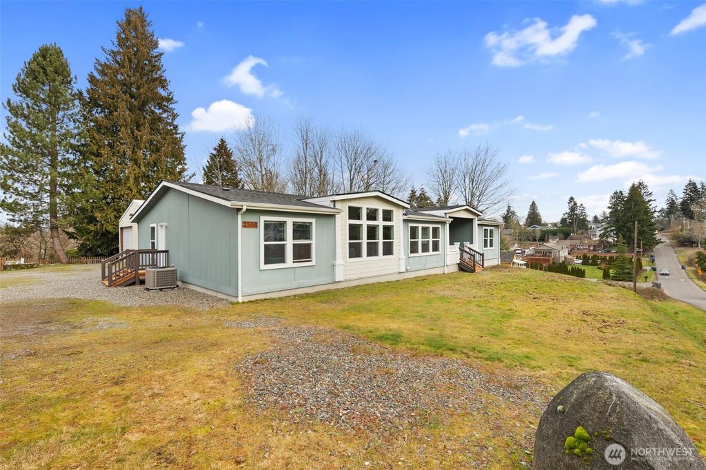 Photo of 2508 S 298th Street, Federal Way, WA 98003 (MLS # 2325847)