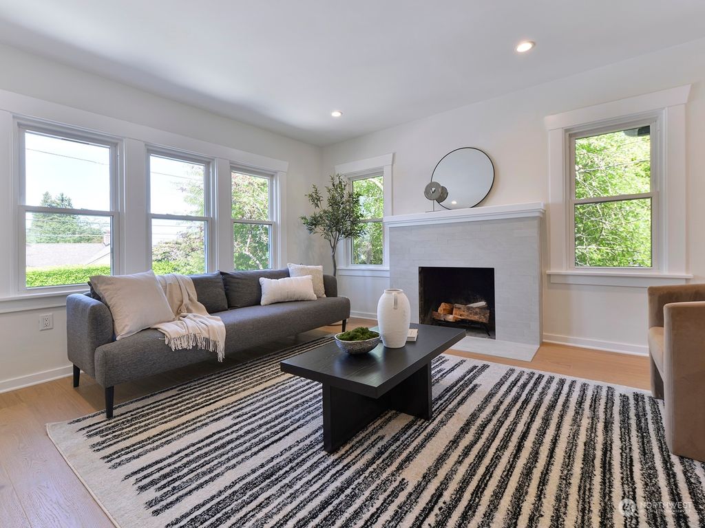 Photo of 6826 15th Avenue NE, Seattle, WA 98115 (MLS # 2248281)